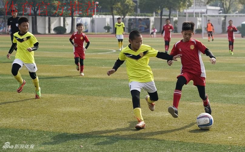 燕京啤酒2017中国足协杯种子计划进校园活动举行